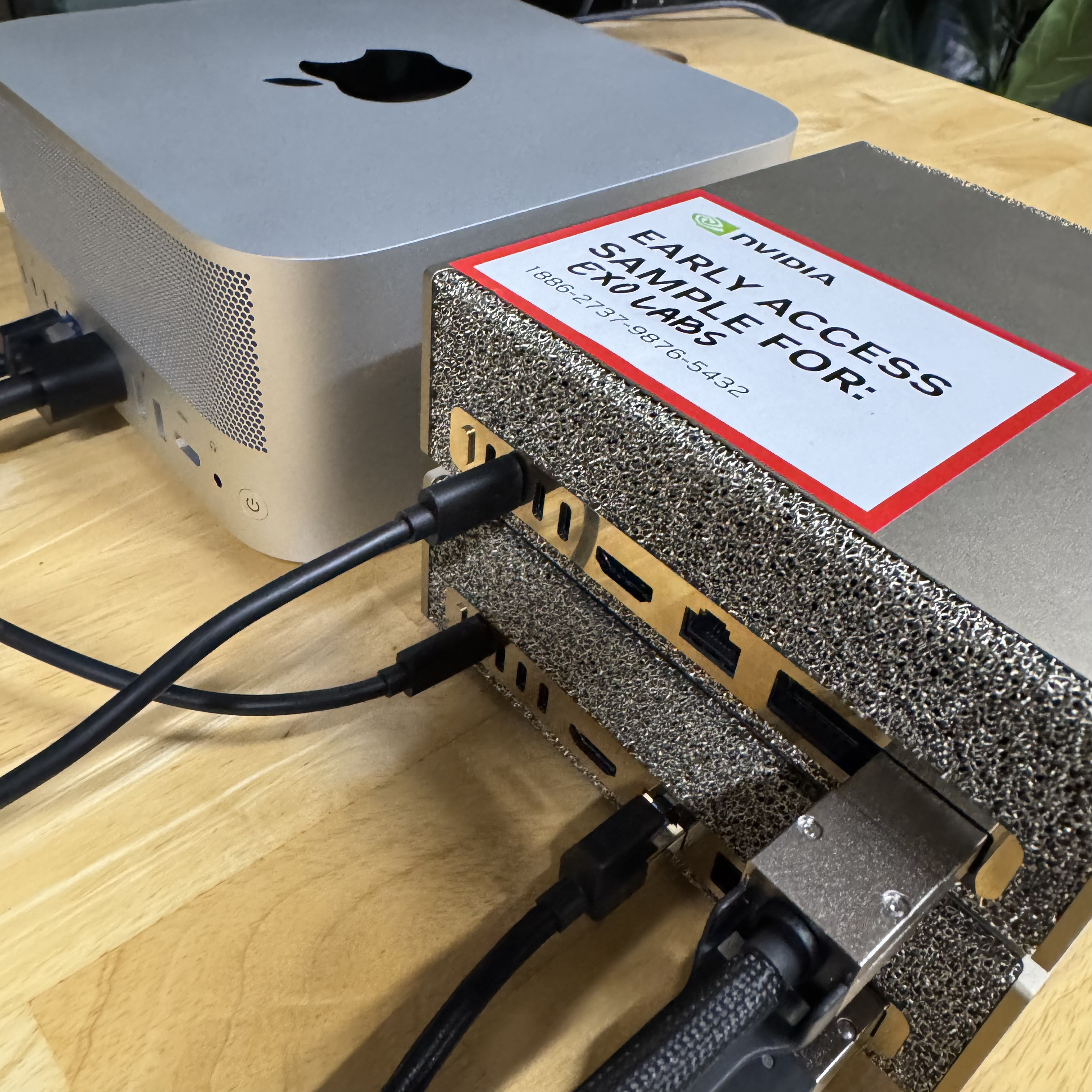 NVIDIA DGX Spark and Mac Studio M3 Ultra connected together